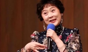 《红灯记》李铁梅，从结婚到丈夫去世，仅4个月，83岁近况如何？